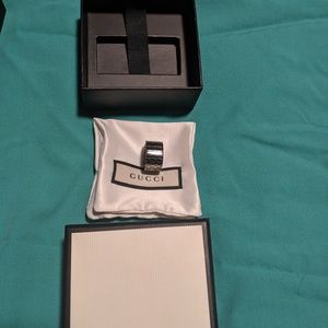 Gucci ring size 5